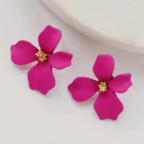 Hot Pink Flower Blossom Post Earrings 3D Floral Pretty Big Feminine Flowers New - Picture 2 of 5